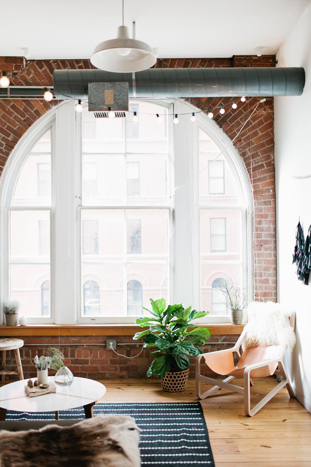 Madelynn Furlong's Minneapolis apartment | http://theeverygirl.com