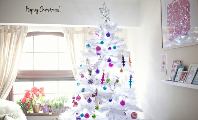 White Christmas Tree on www.blog.nathalie.ie